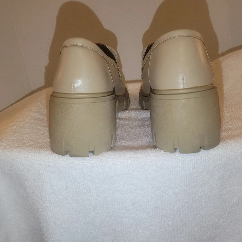 Like‎ new women's platform LUG chunky heels loafers SZ 9